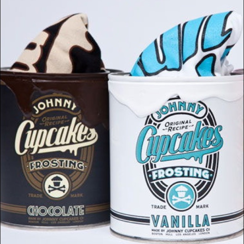 RARE - Johnny Cupcakes Frosting Can Shirt SET